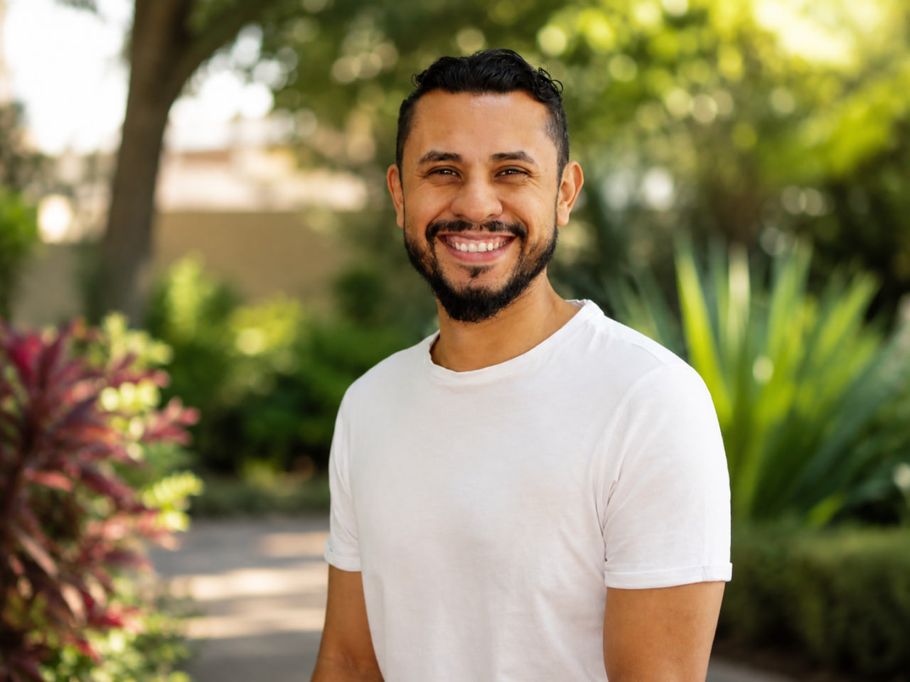 Integrante del departamento de inglés técnico Jeffry Álvarez